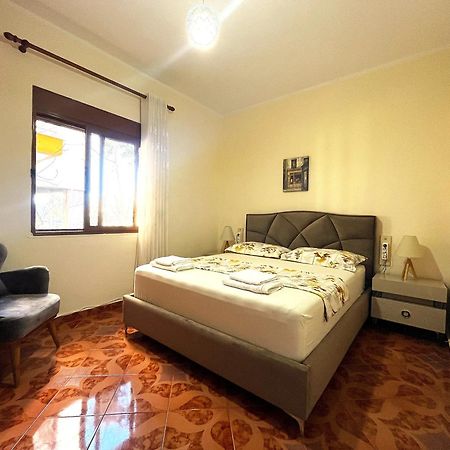 Beach & Chill Apartments Vlore Bagian luar foto