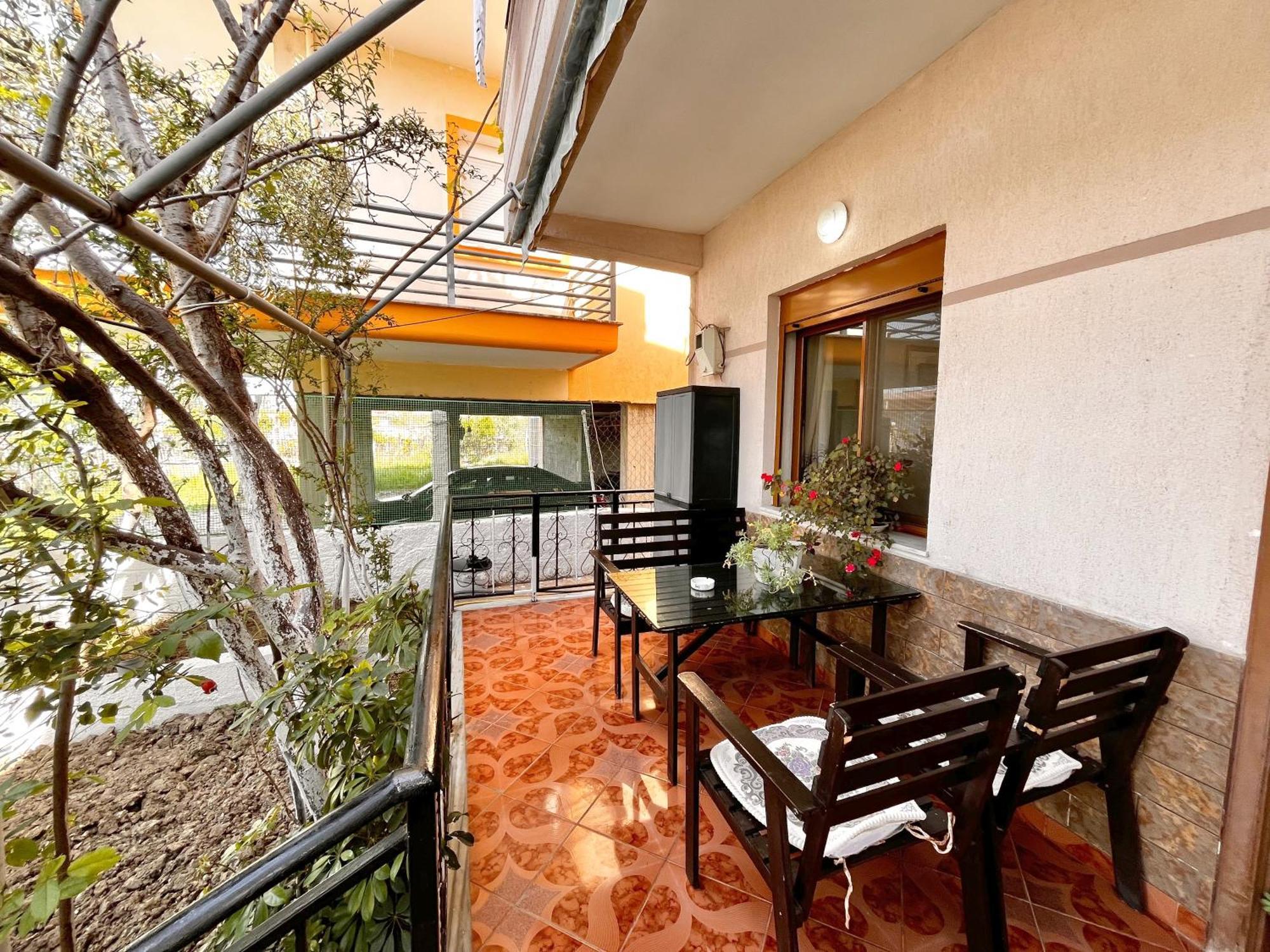 Beach & Chill Apartments Vlore Bagian luar foto