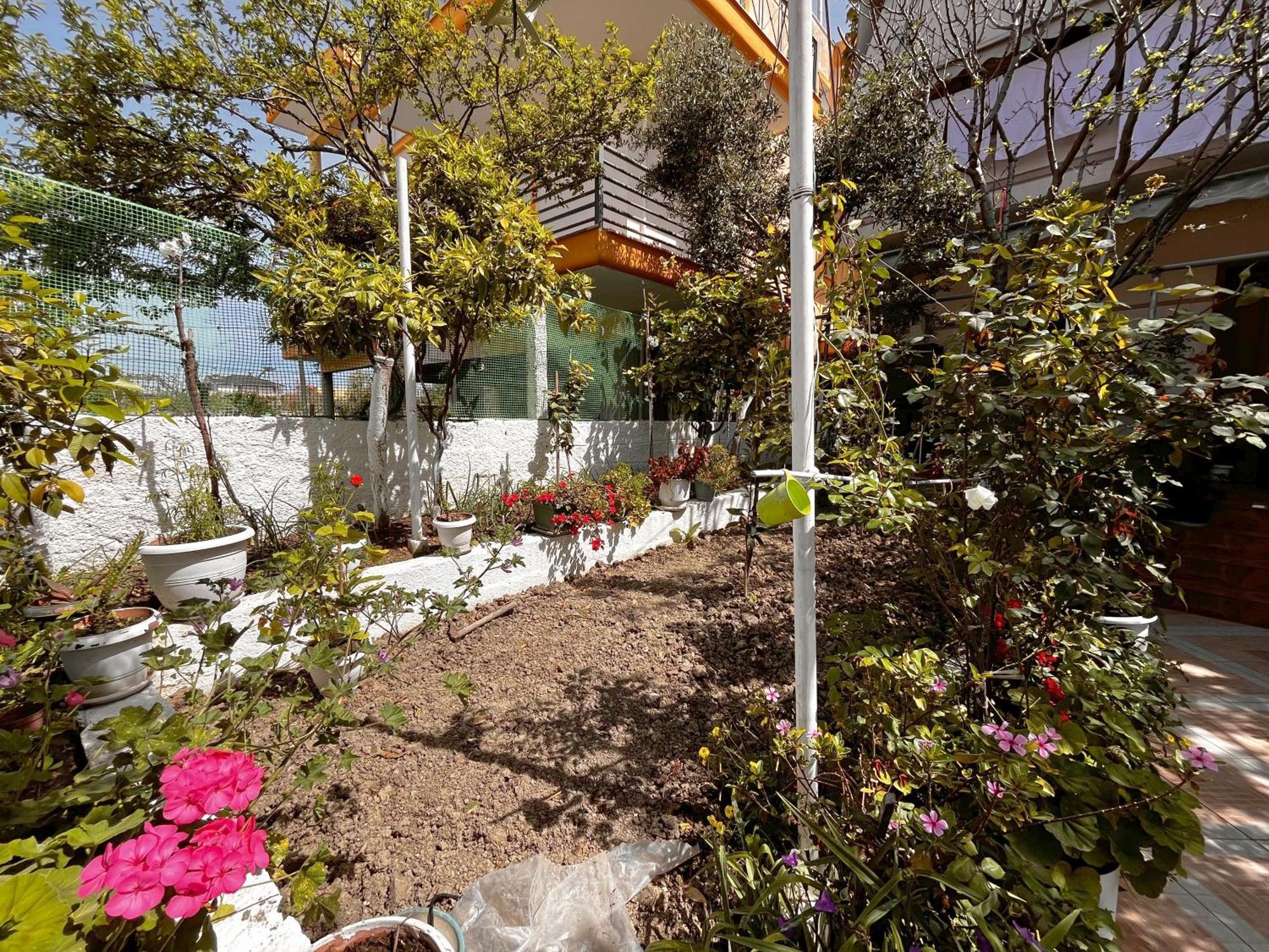 Beach & Chill Apartments Vlore Bagian luar foto