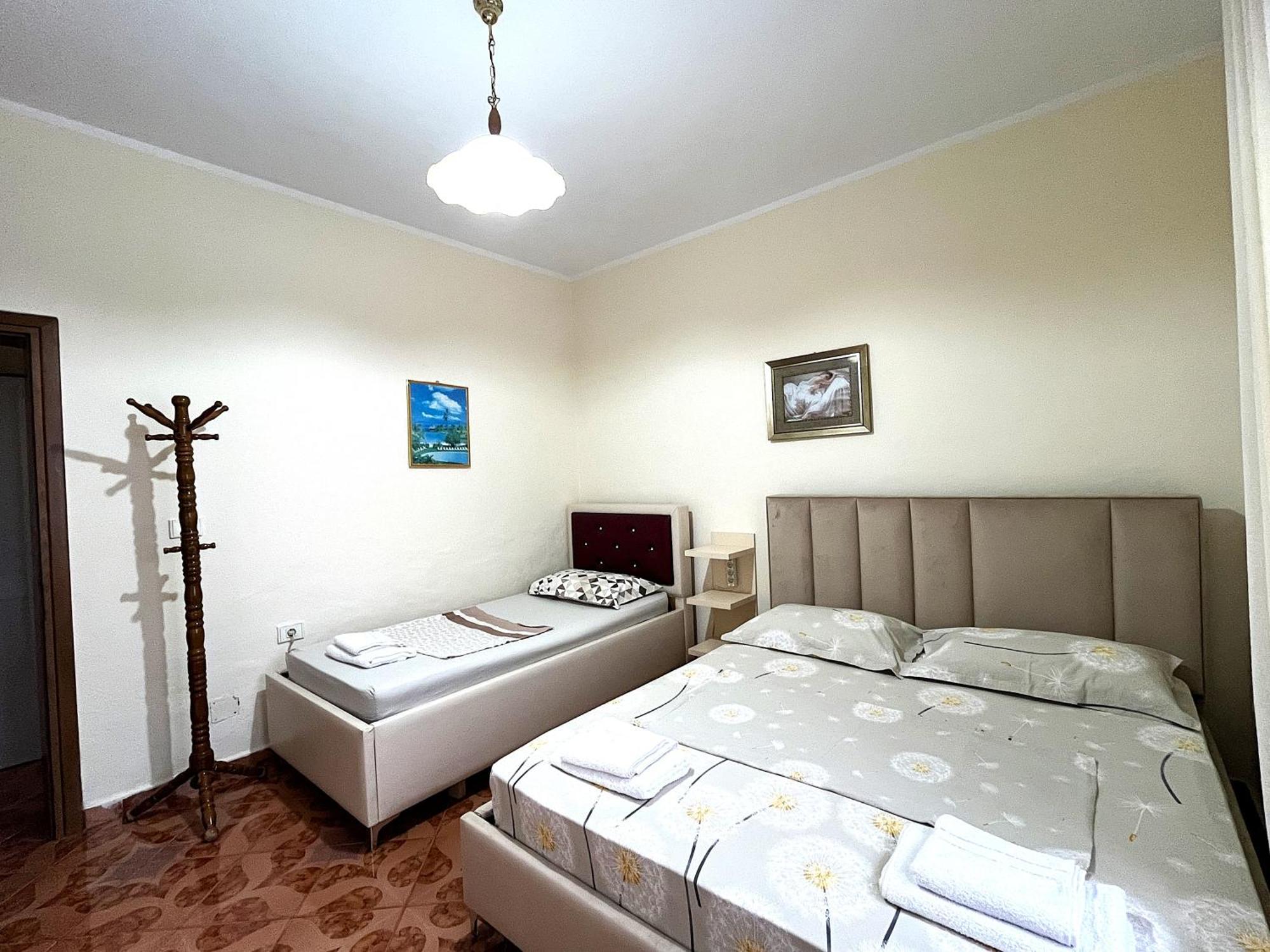 Beach & Chill Apartments Vlore Bagian luar foto