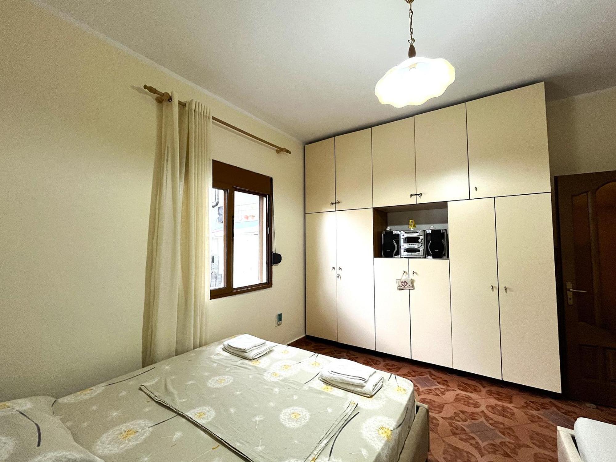 Beach & Chill Apartments Vlore Bagian luar foto